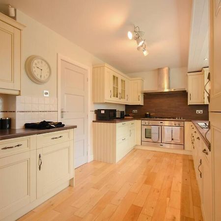 Luxurious & Tranquil Riverside Getaway Great Harwood Екстериор снимка