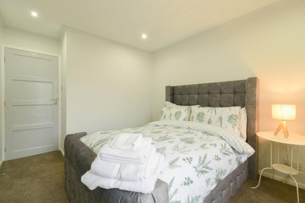 Luxurious & Tranquil Riverside Getaway Great Harwood Екстериор снимка