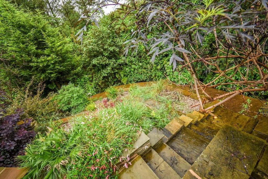Luxurious & Tranquil Riverside Getaway Great Harwood Екстериор снимка