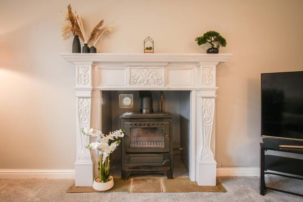 Luxurious & Tranquil Riverside Getaway Great Harwood Екстериор снимка