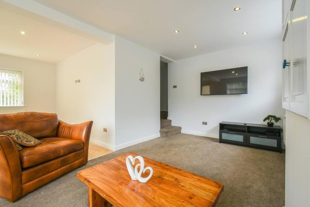 Luxurious & Tranquil Riverside Getaway Great Harwood Екстериор снимка