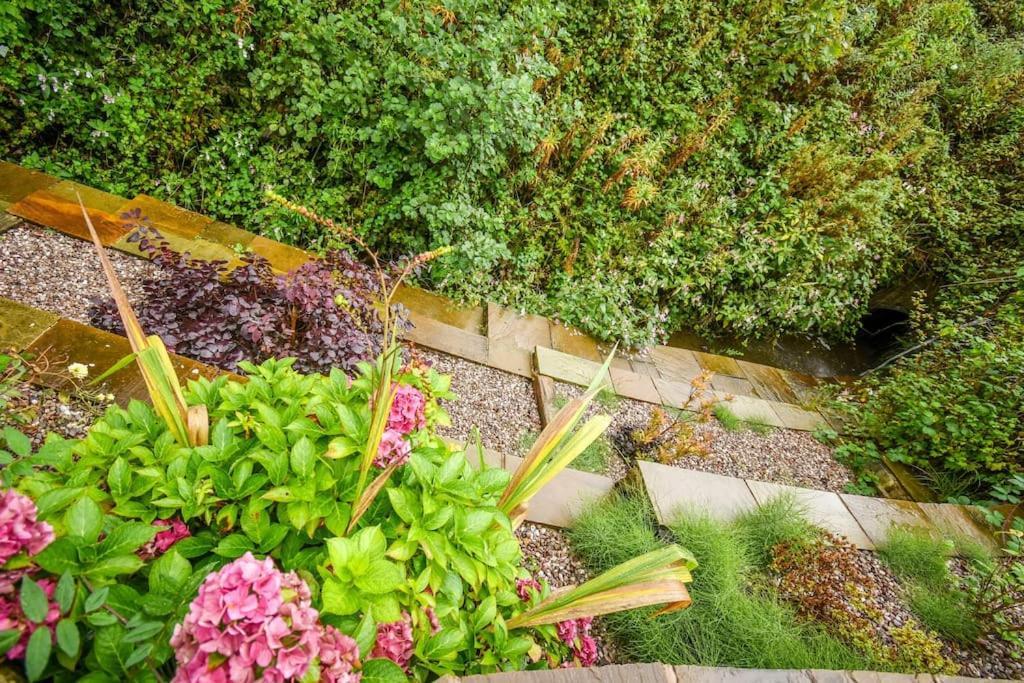 Luxurious & Tranquil Riverside Getaway Great Harwood Екстериор снимка